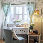 City Centre Vintage Theme Guest Rooms Free Parkin