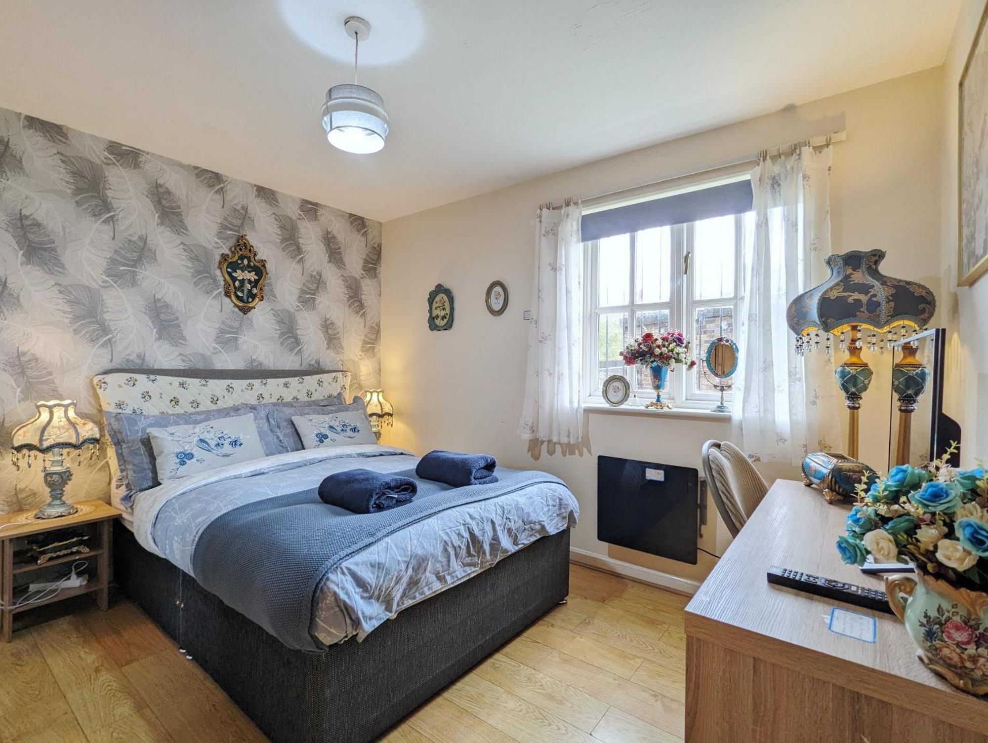 Centre Vintage Theme Guest Free Parkin Liverpool