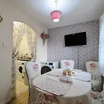 City Centre Vintage Theme Guest Rooms Free Parkin