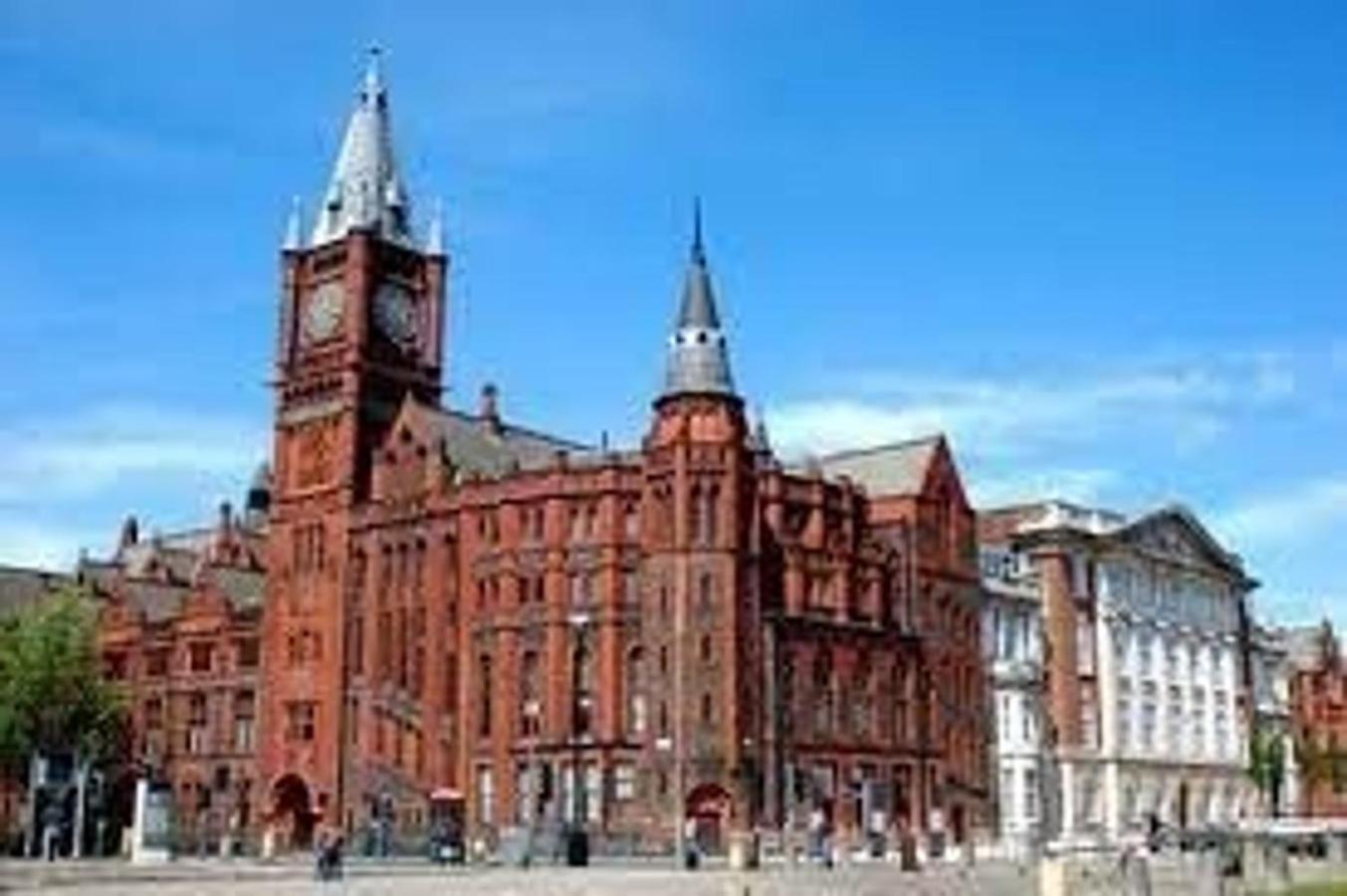 Centre Vintage Theme Guest Free Parkin Liverpool